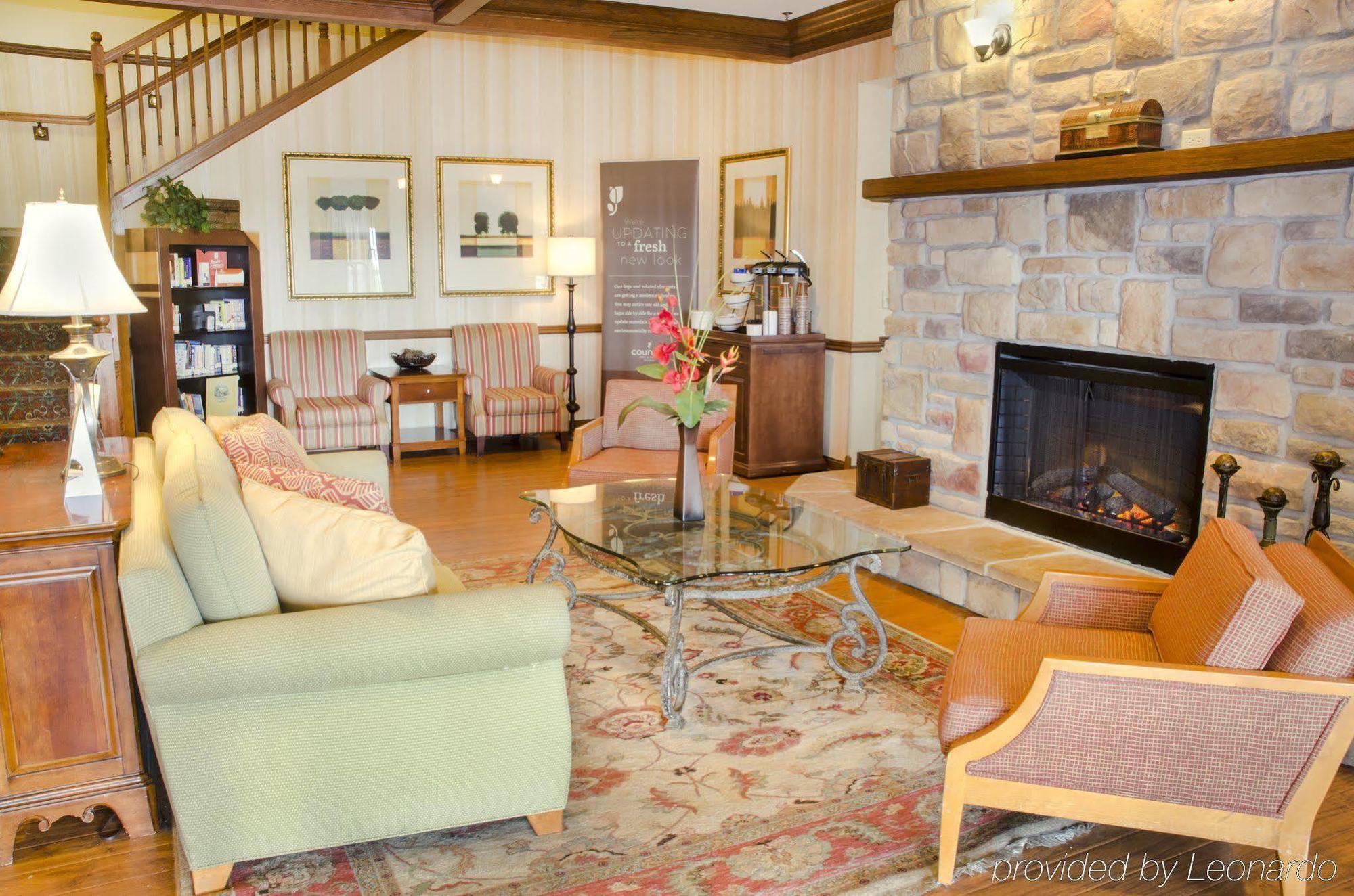 Country Inn & Suites By Radisson, Kansas City At Village West, Ks Bonner Springs Eksteriør bilde